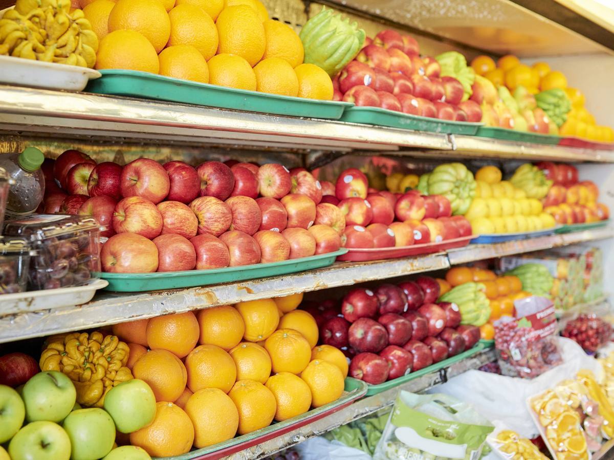 Fresh produce for onboard provisioning